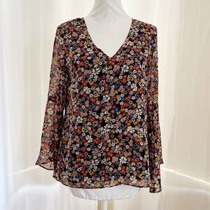 Floral retro flare sleeves top by Violet & Claire  Size Small